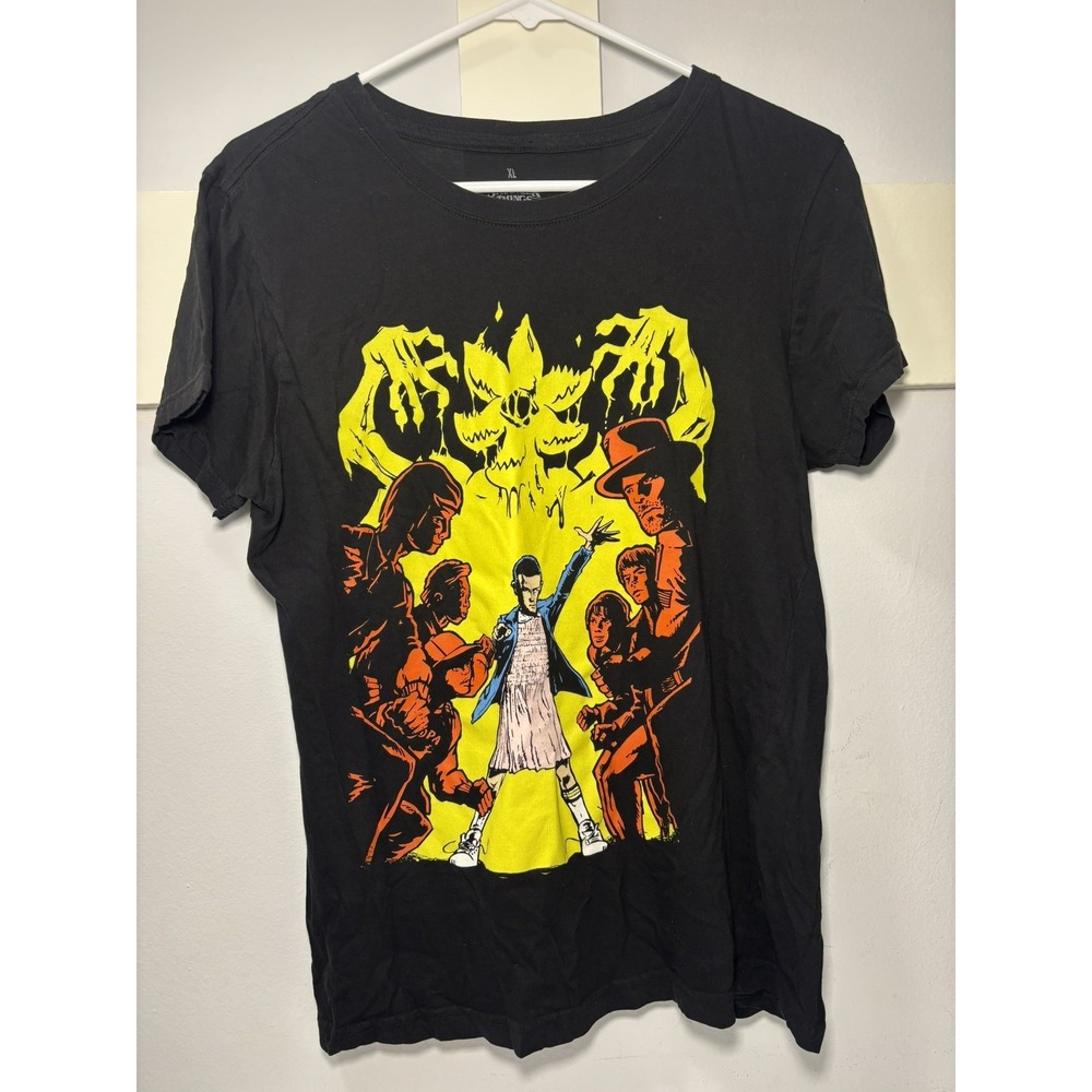 Stranger Things Loot Crate Graphic T-Shirt Black XL Netflix Eleven Demogorgon